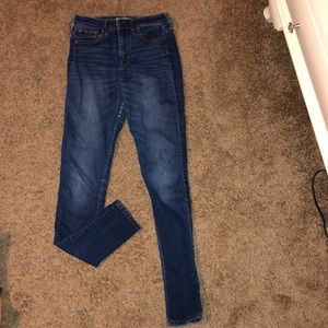 Hollister jeans